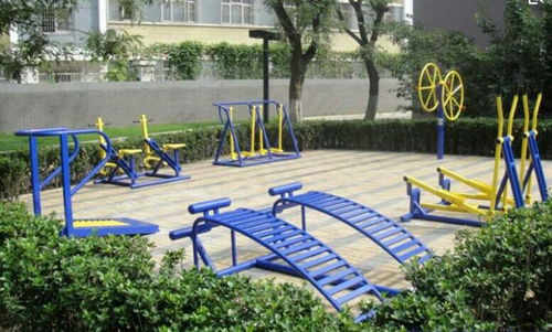 小區、公園與辦公空間的設備選擇指南